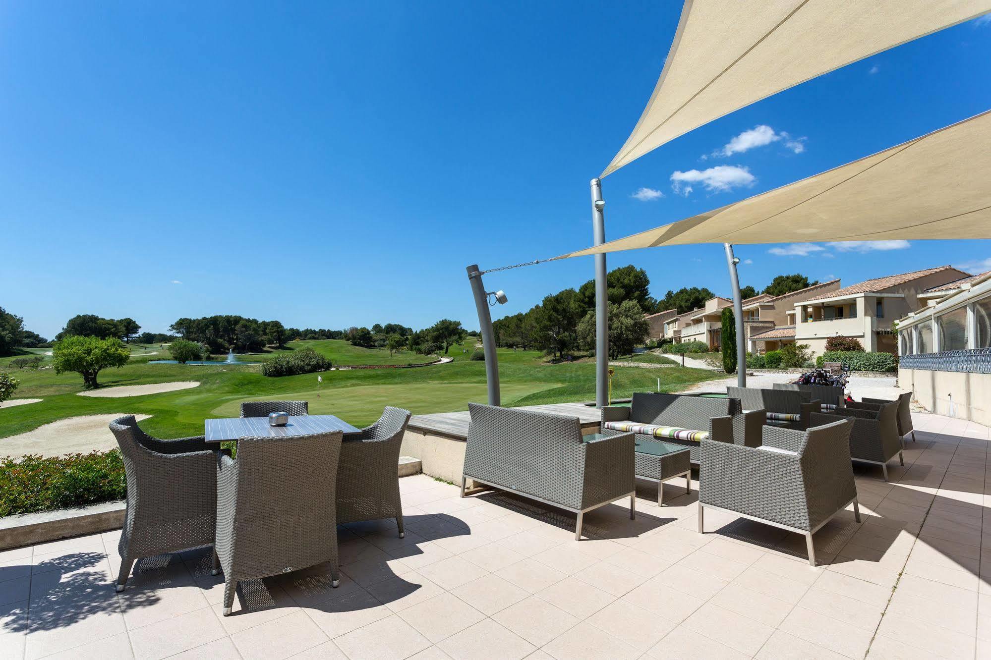 Madame Vacances Residence Provence Country Club Saumane-de-Vaucluse Экстерьер фото